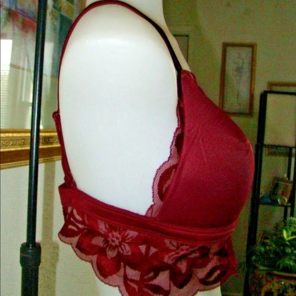 Victoria Secret Bra - Picture 3 of 12